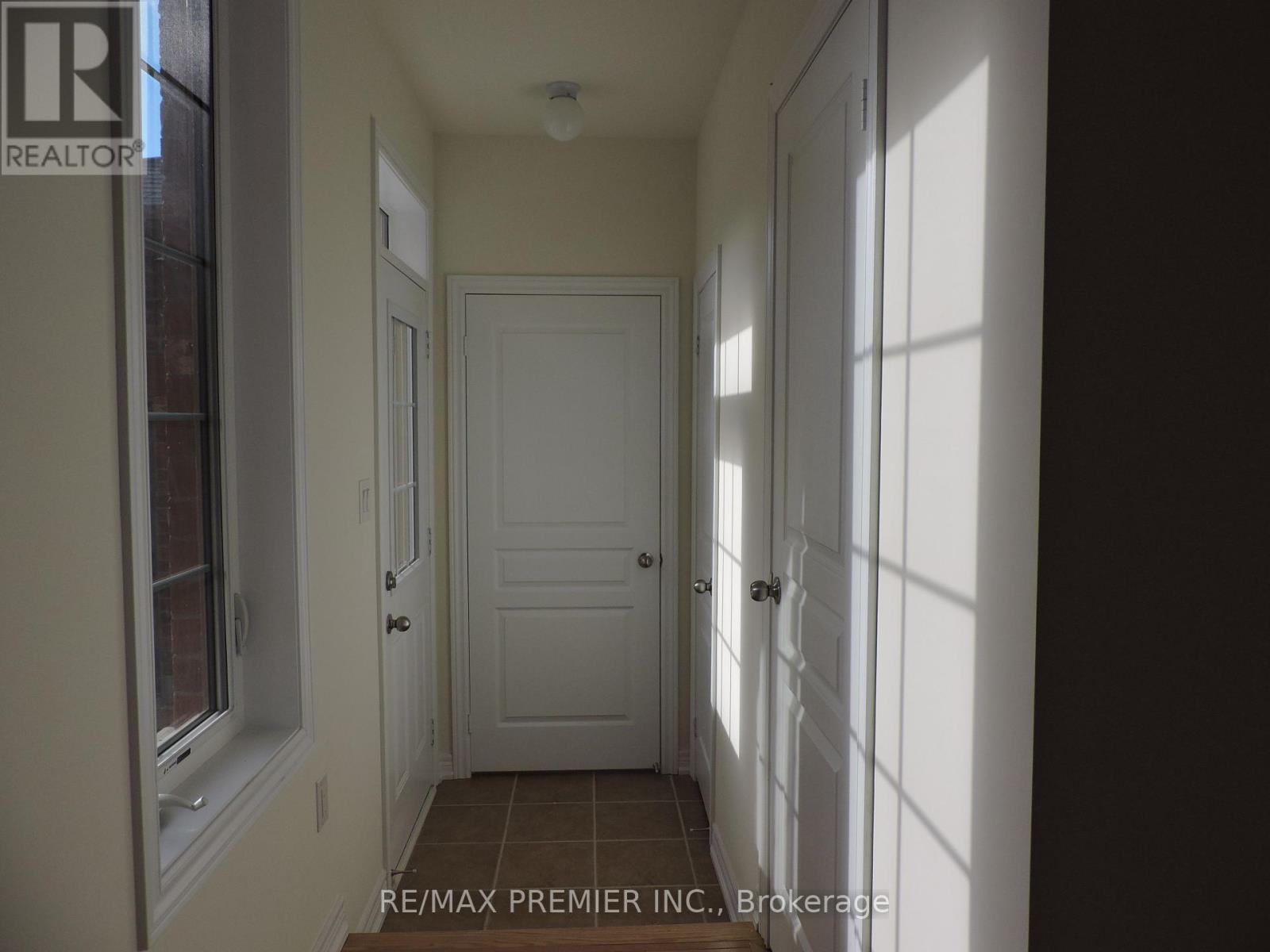 278 Barons Street, Vaughan, Ontario  L4H 3Z3 - Photo 6 - N12318898