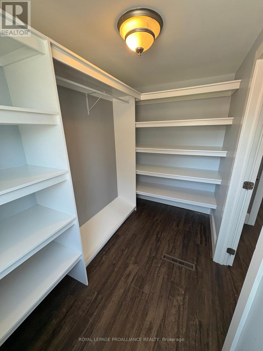 374 Main Street, Prince Edward County, Ontario  K0K 2T0 - Photo 14 - X12318933