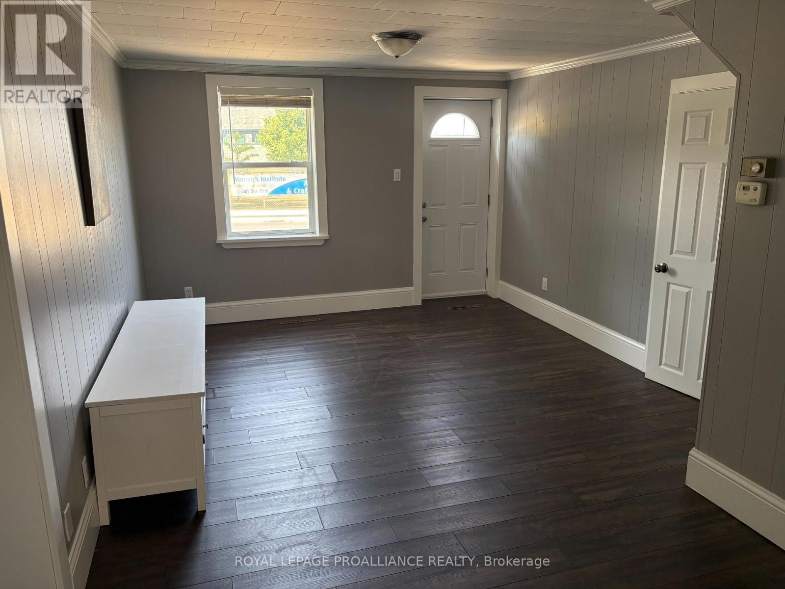 374 Main Street, Prince Edward County, Ontario  K0K 2T0 - Photo 9 - X12318933