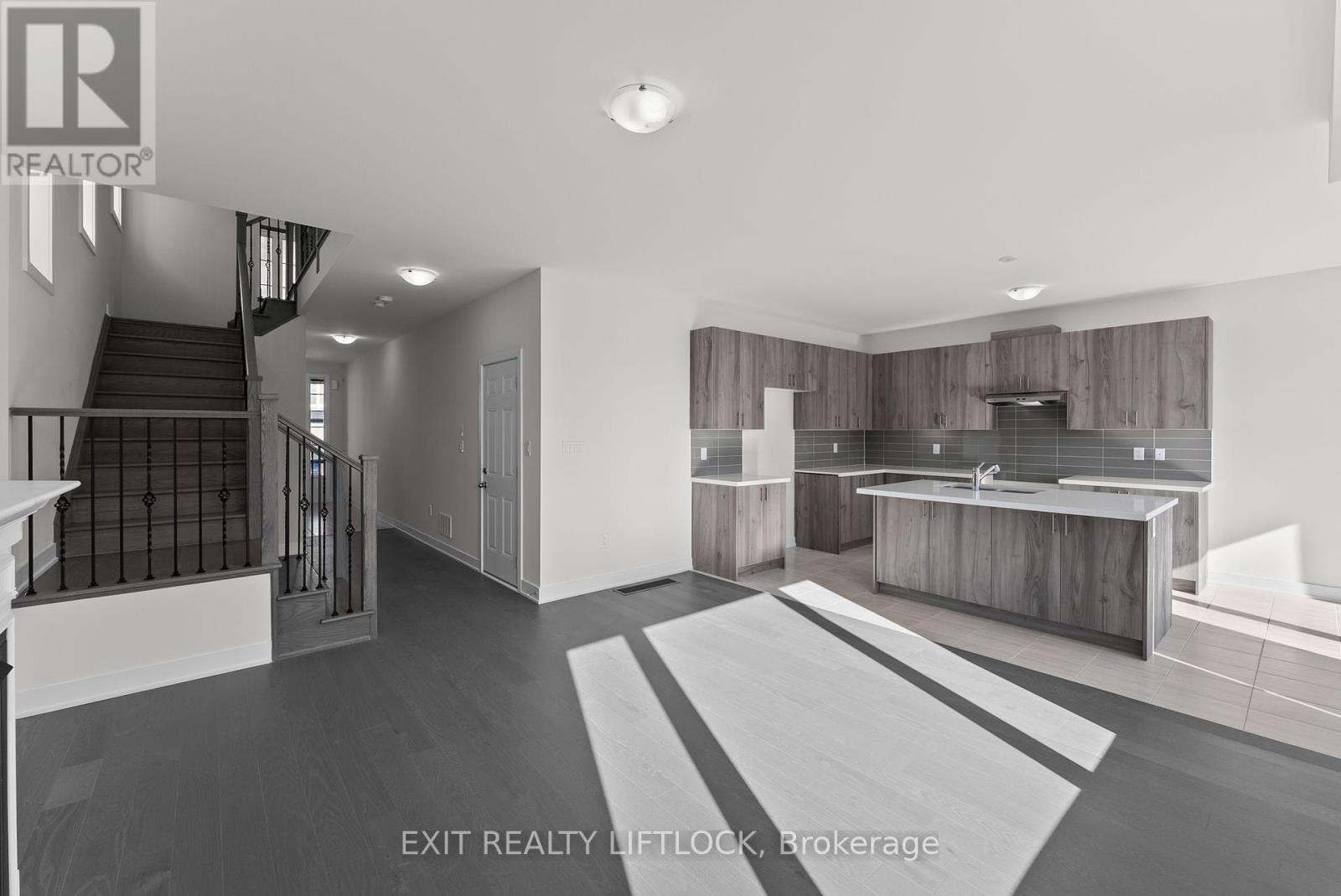 814 Griffin Trail, Peterborough North, Ontario  K9K 0J4 - Photo 6 - X12318943