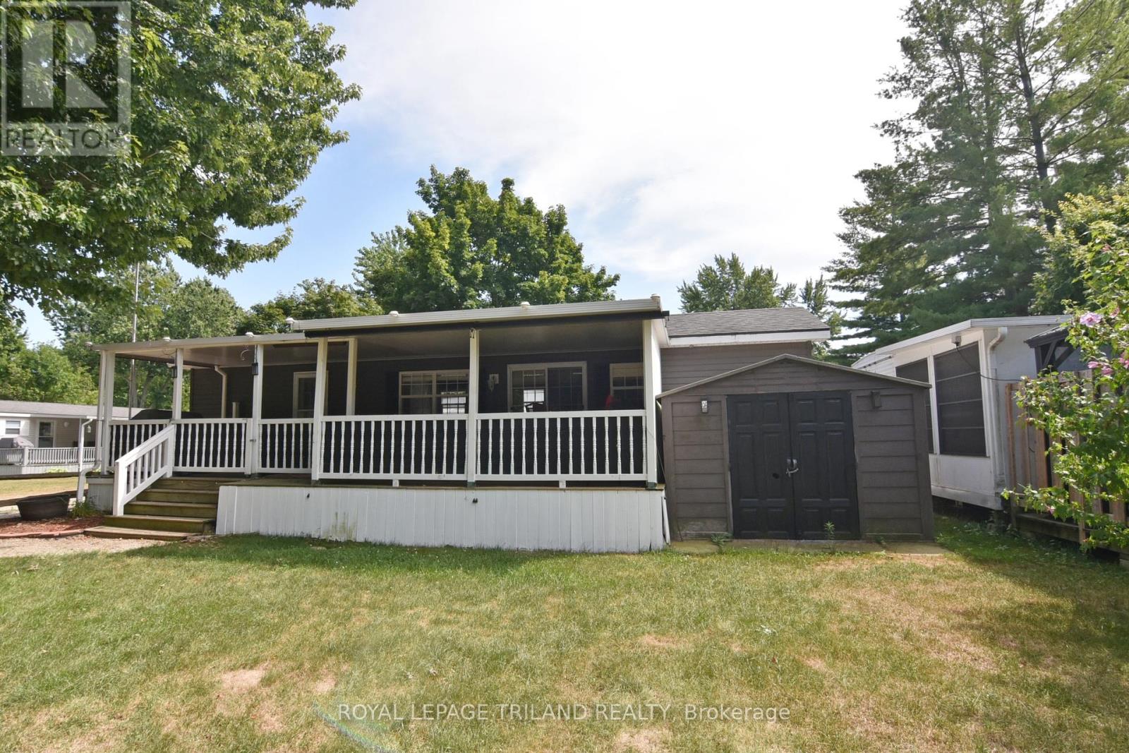 G34 - 9338 West Ipperwash Road, Lambton Shores, Ontario  N0N 1J0 - Photo 1 - X12318953