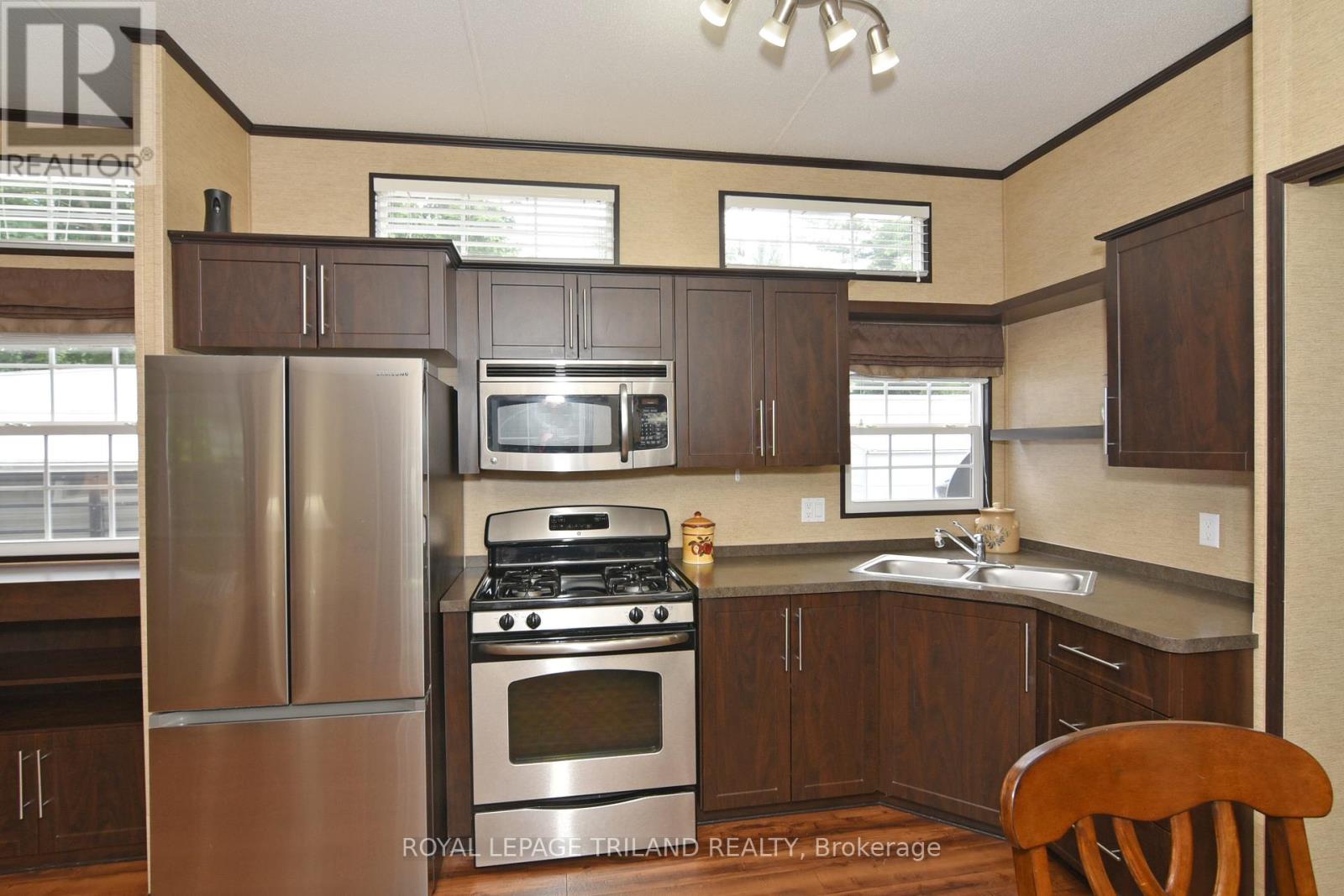G34 - 9338 West Ipperwash Road, Lambton Shores, Ontario  N0N 1J0 - Photo 14 - X12318953