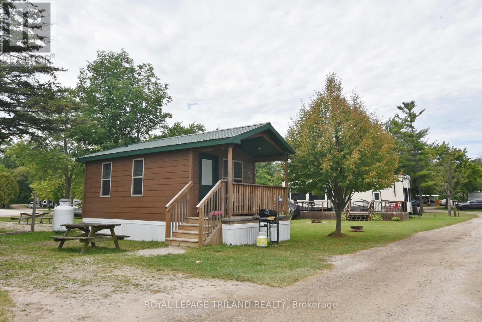 G34 - 9338 West Ipperwash Road, Lambton Shores, Ontario  N0N 1J0 - Photo 35 - X12318953