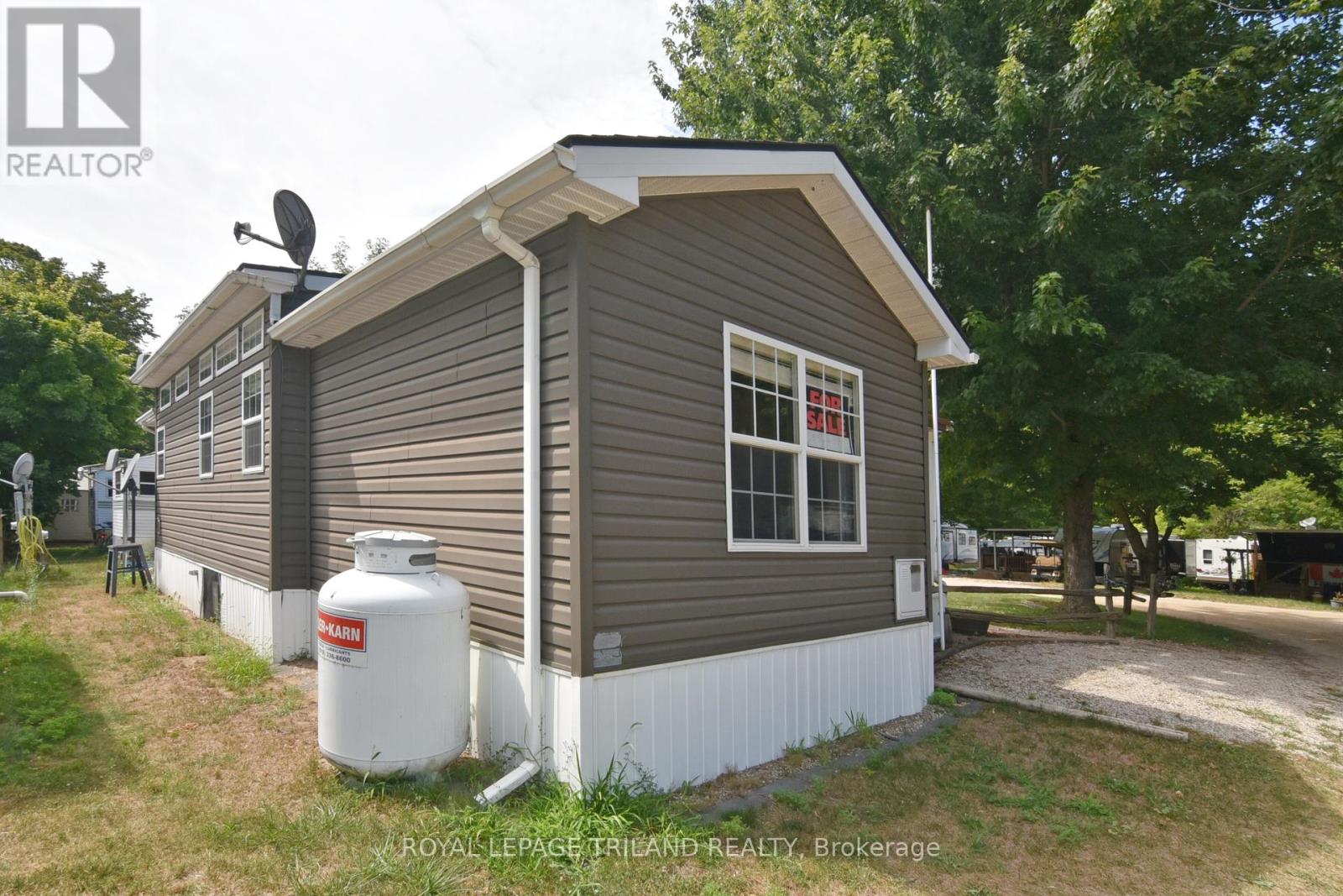 G34 - 9338 West Ipperwash Road, Lambton Shores, Ontario  N0N 1J0 - Photo 5 - X12318953