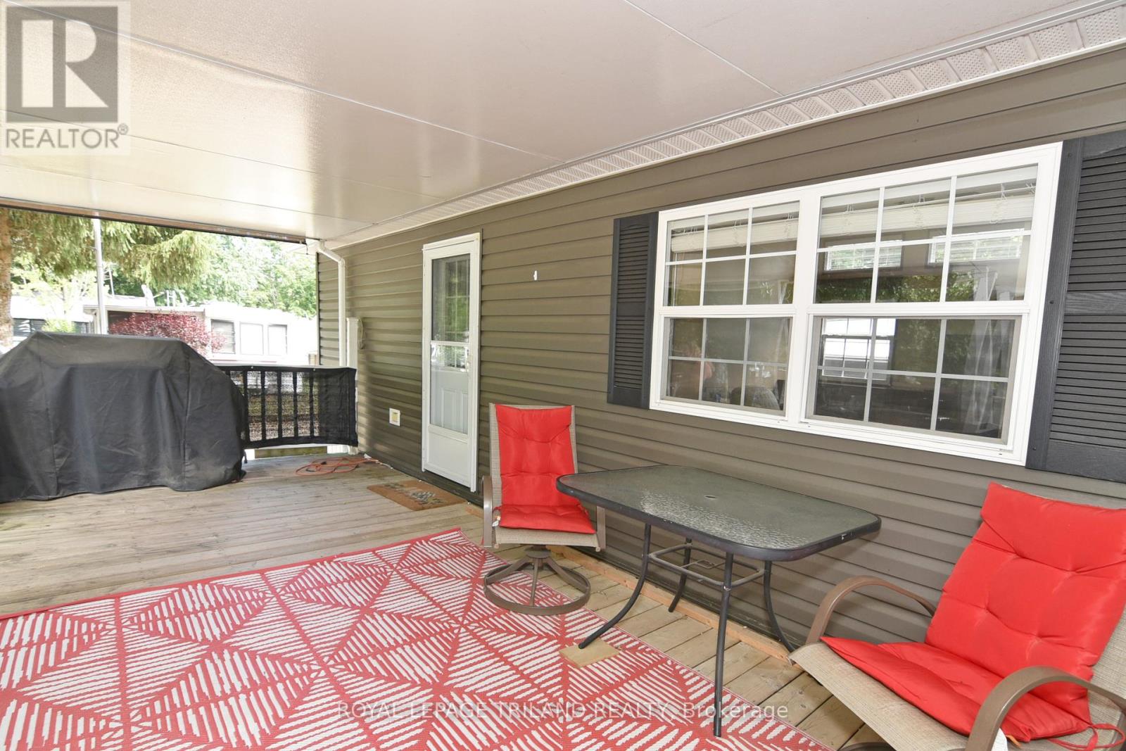 G34 - 9338 West Ipperwash Road, Lambton Shores, Ontario  N0N 1J0 - Photo 7 - X12318953