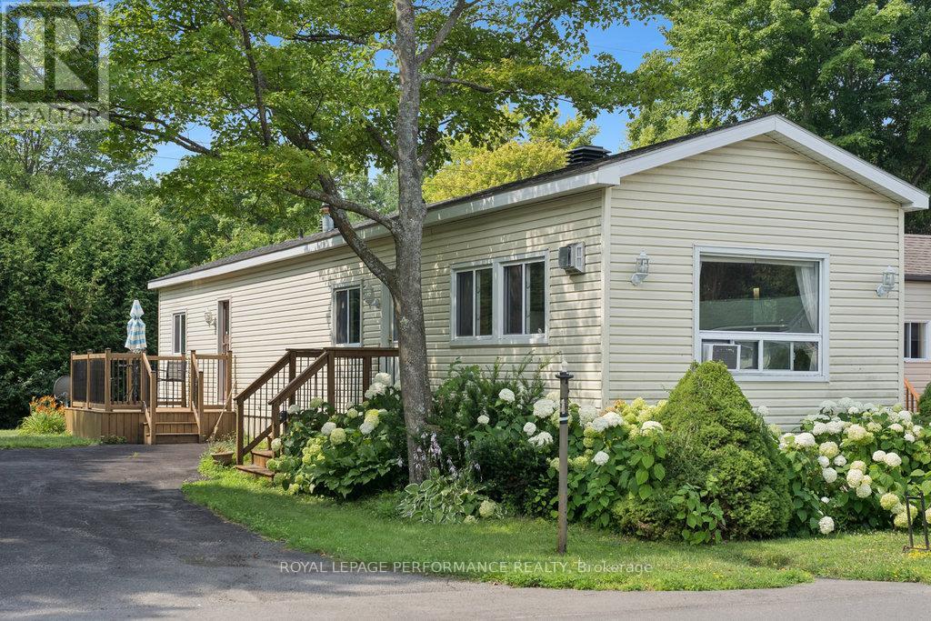 1036 Vista Barrett Private, Ottawa, Ontario  K4P 1C7 - Photo 3 - X12318985