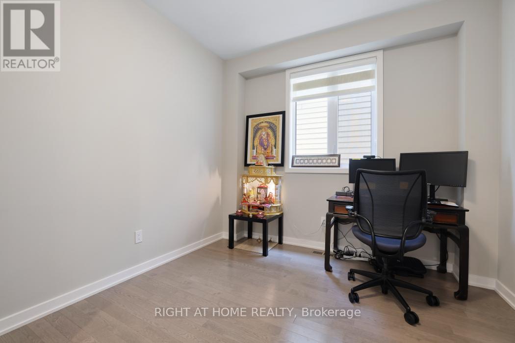 159 Rockmelon Street, Ottawa, Ontario  K1X 0K6 - Photo 6 - X12319001