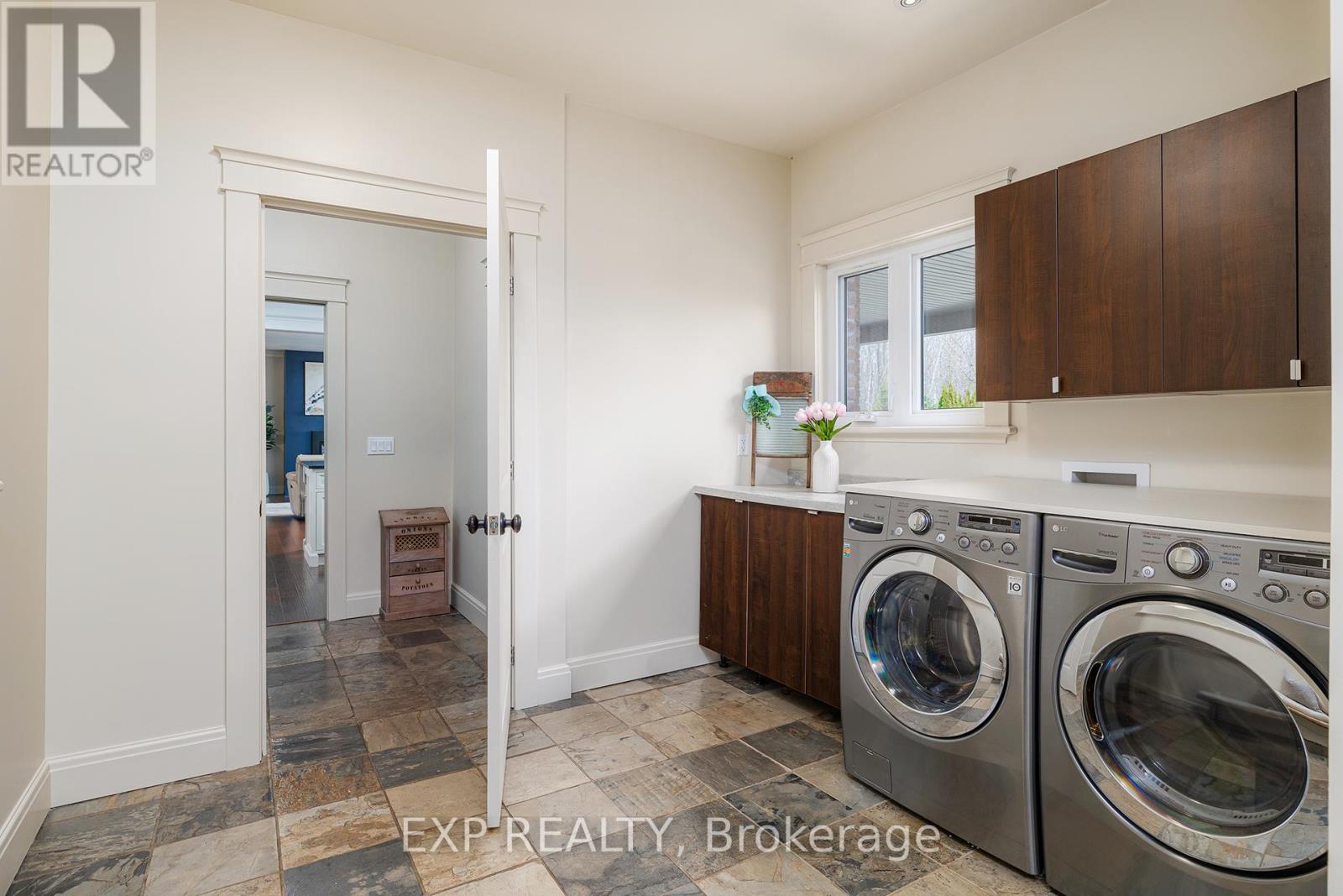 880 Wood Drive, North Perth, Ontario  N4W 0B7 - Photo 17 - X12318901