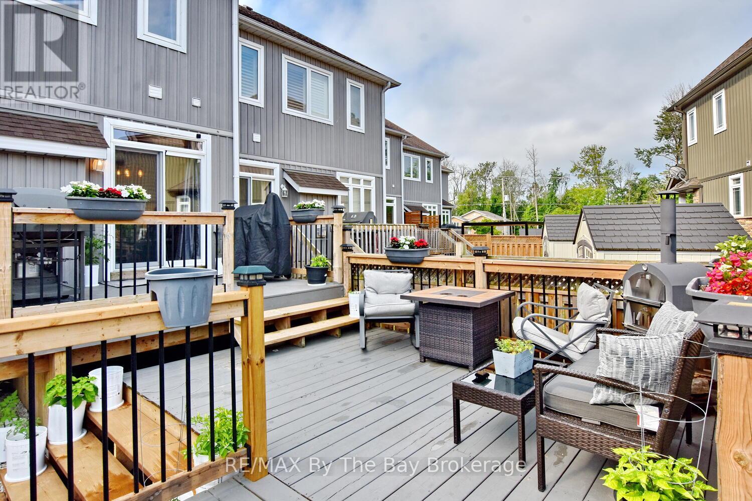 62 Puccini Drive, Wasaga Beach, Ontario  L9Z 1Z4 - Photo 10 - S12318979