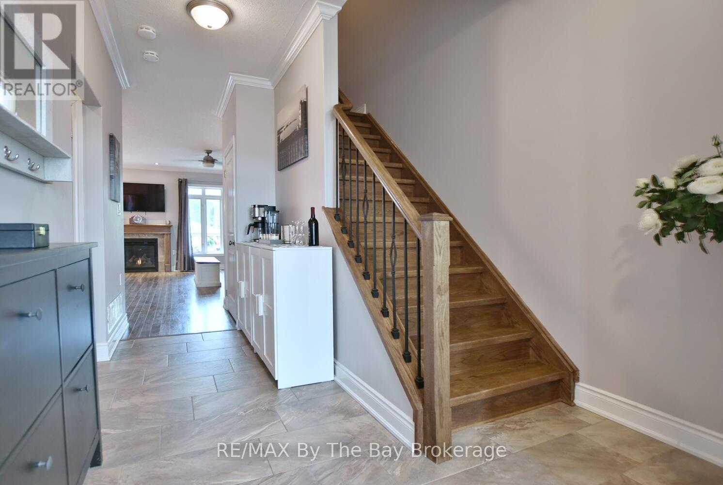 62 Puccini Drive, Wasaga Beach, Ontario  L9Z 1Z4 - Photo 5 - S12318979