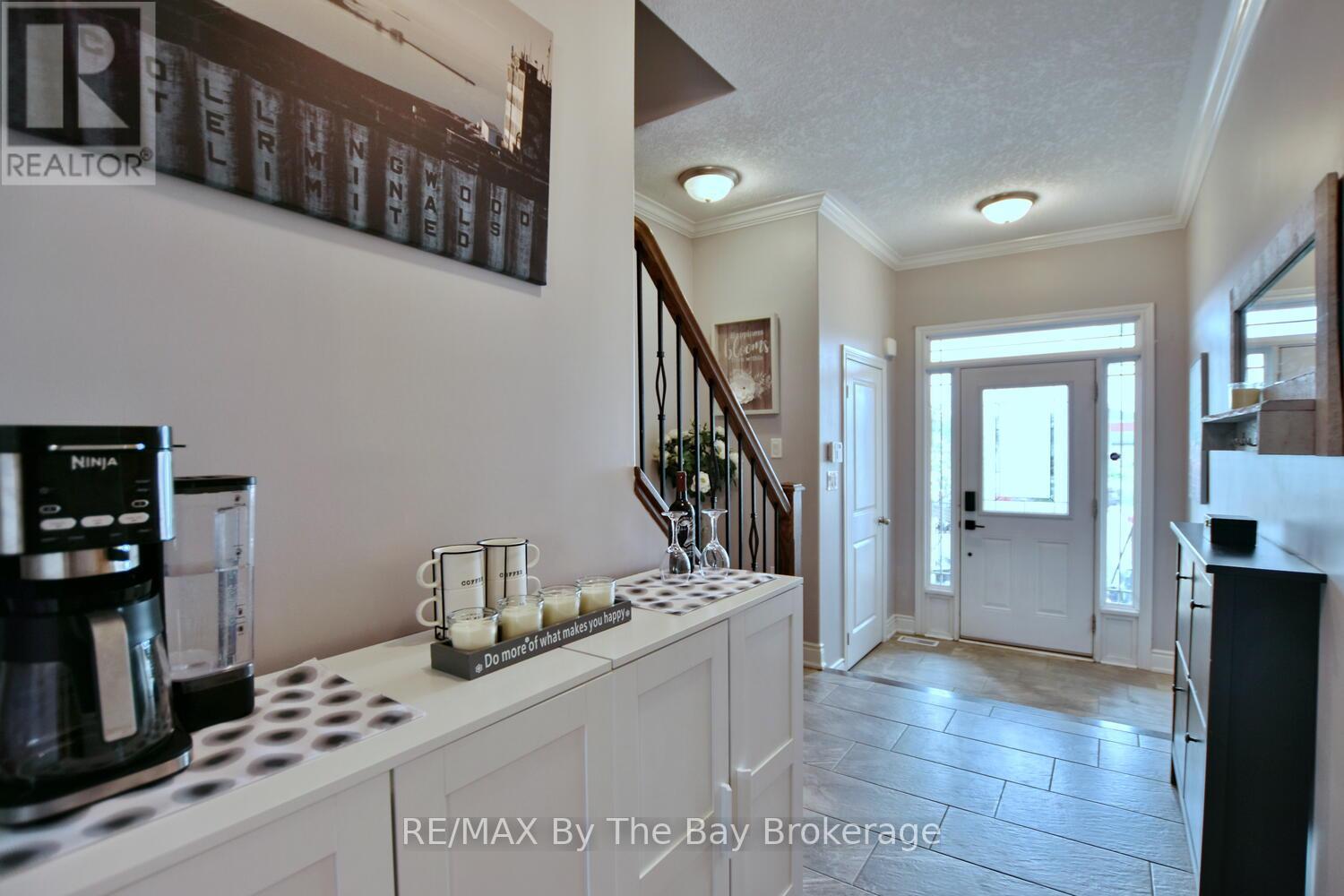 62 Puccini Drive, Wasaga Beach, Ontario  L9Z 1Z4 - Photo 6 - S12318979