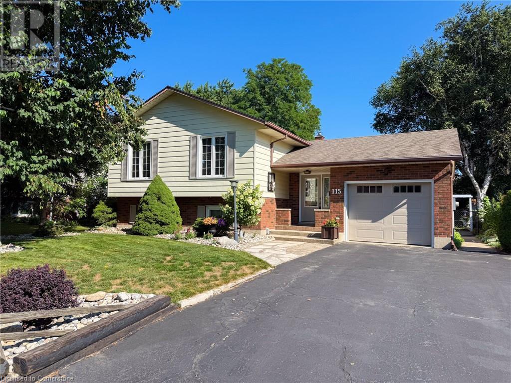 Property at 115 LYNNDALE Road image 1