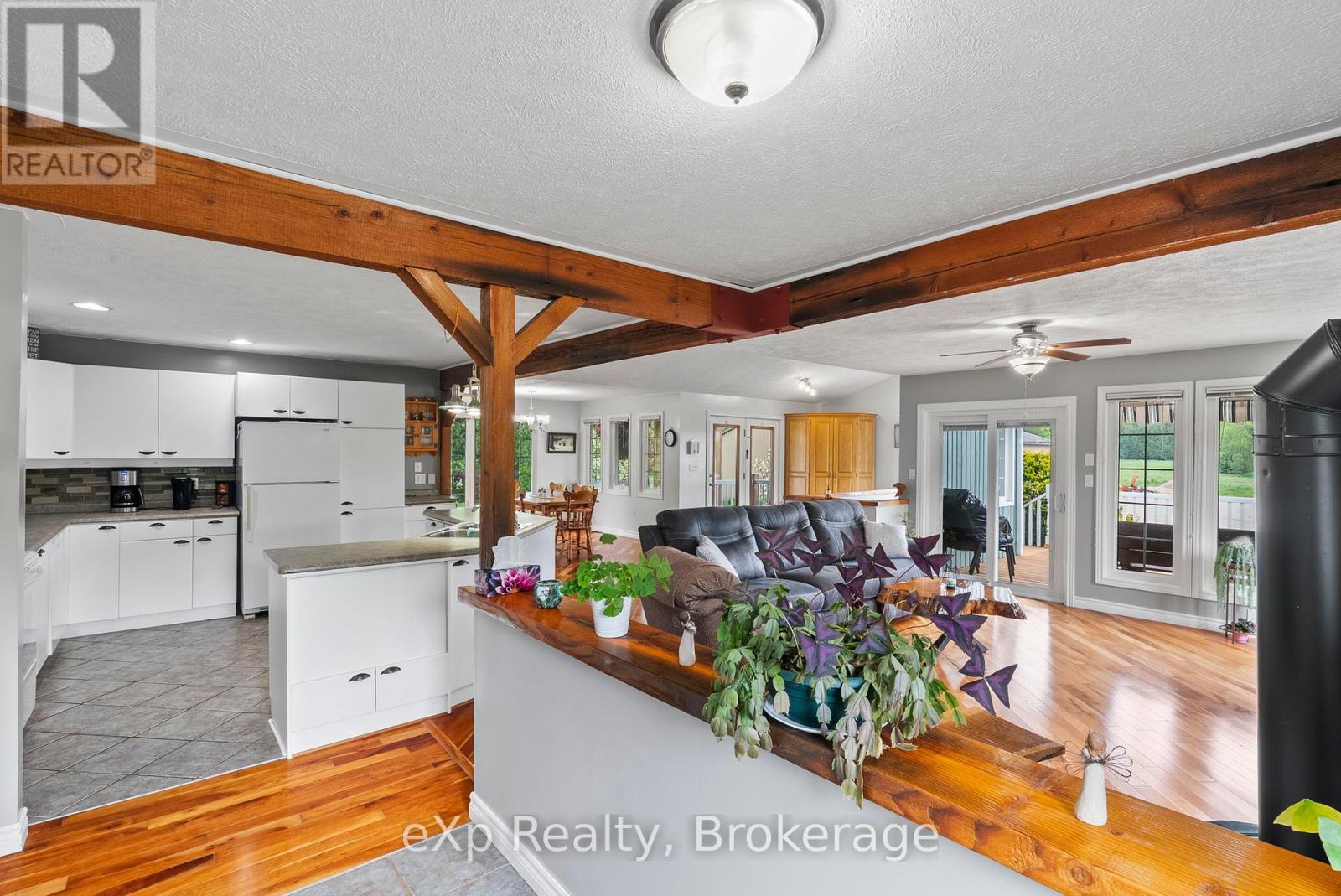 314839 Highway 6, West Grey, Ontario  N0G 1R0 - Photo 19 - X12318961