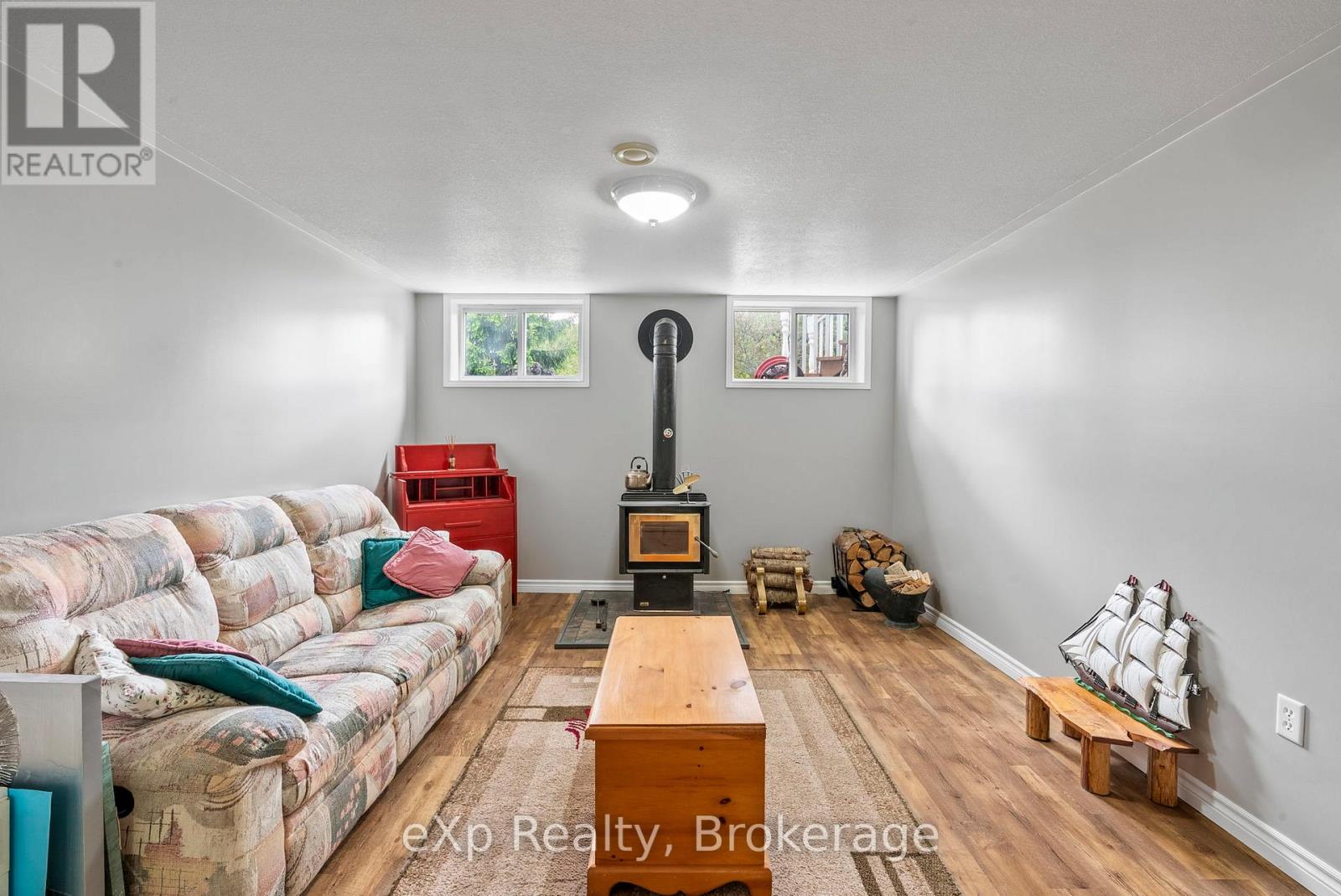 314839 Highway 6, West Grey, Ontario  N0G 1R0 - Photo 36 - X12318961