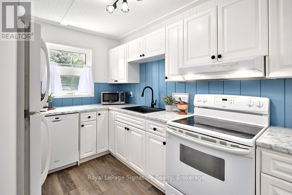 81 - 127 Alfred Street W, Blue Mountains, Ontario  N0H 2P0 - Photo 5 - X12318982