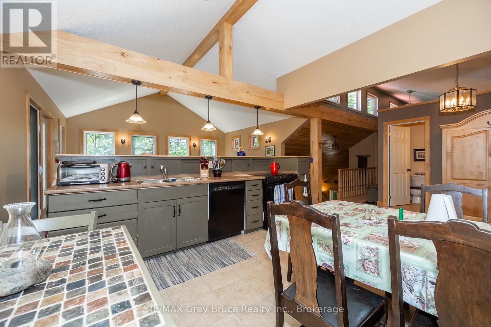 216152 Concession 4 Road, Chatsworth, Ontario  N0H 1G0 - Photo 4 - X12319004