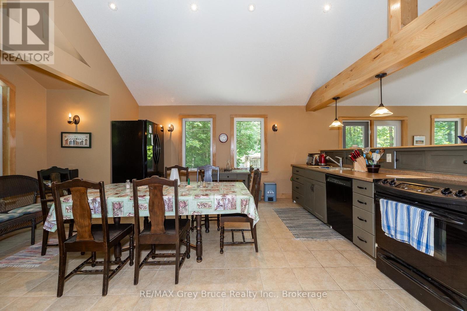 216152 Concession 4 Road, Chatsworth, Ontario  N0H 1G0 - Photo 6 - X12319004