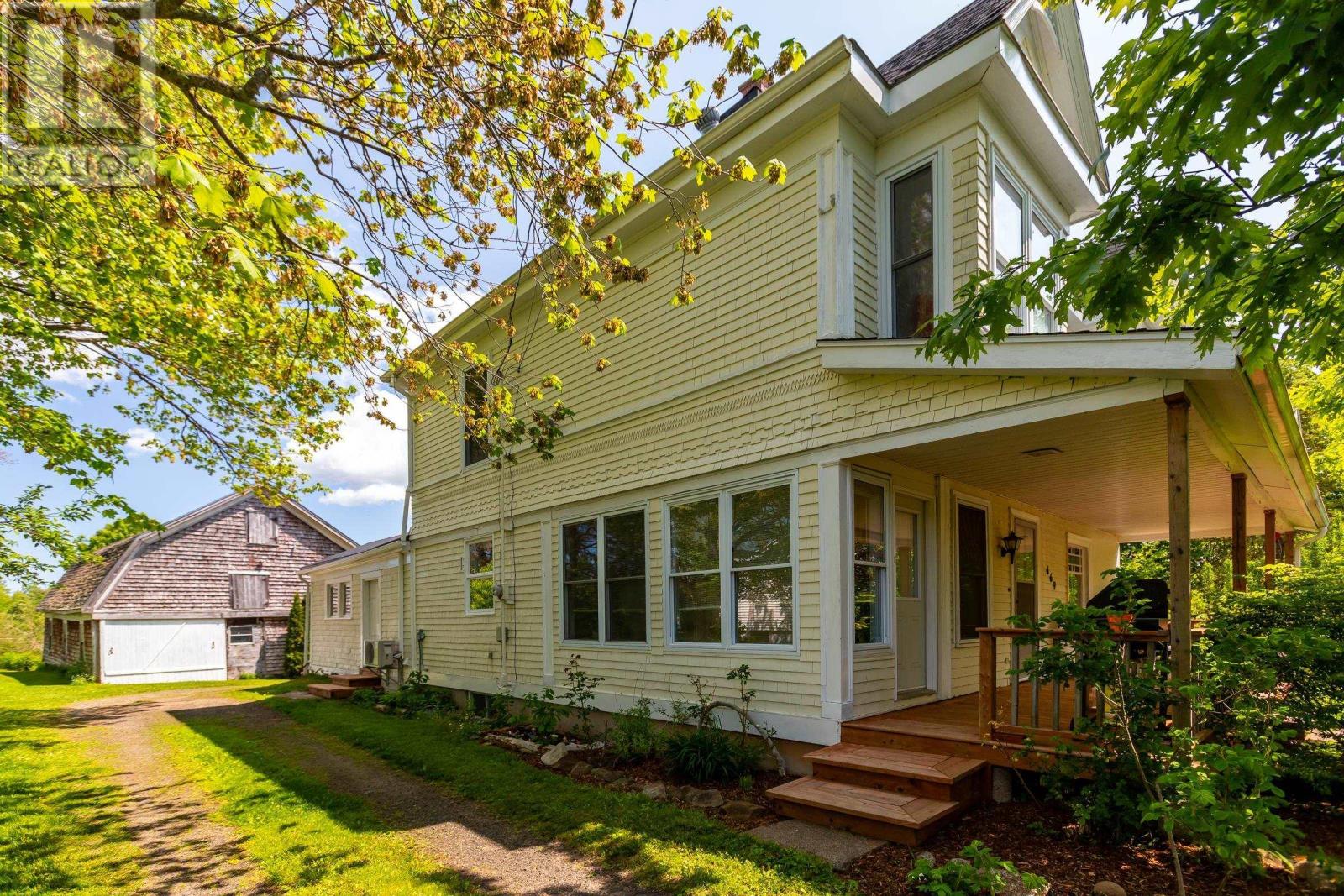 669 Main Street, Lawrencetown, Nova Scotia  B0S 1M0 - Photo 1 - 202513364