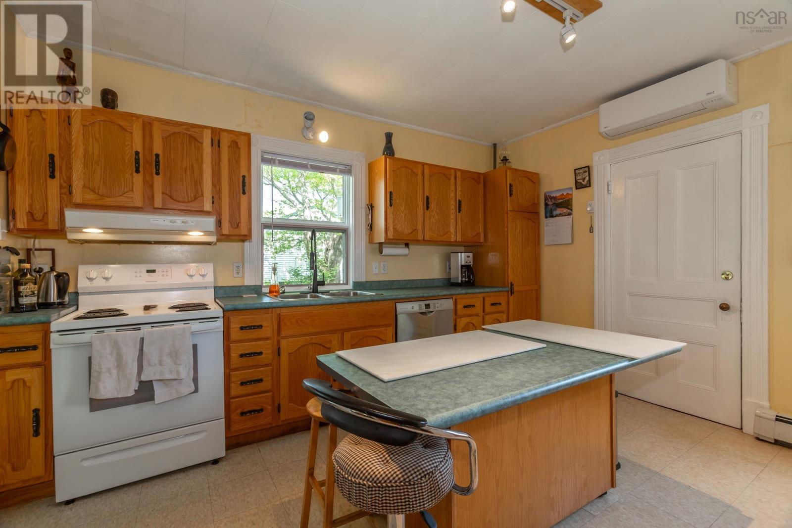 669 Main Street, Lawrencetown, Nova Scotia  B0S 1M0 - Photo 18 - 202513364