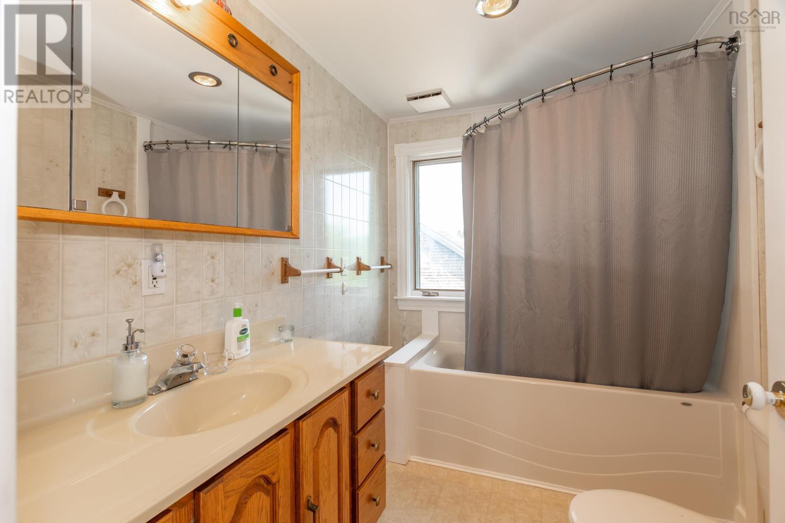 669 Main Street, Lawrencetown, Nova Scotia  B0S 1M0 - Photo 34 - 202513364