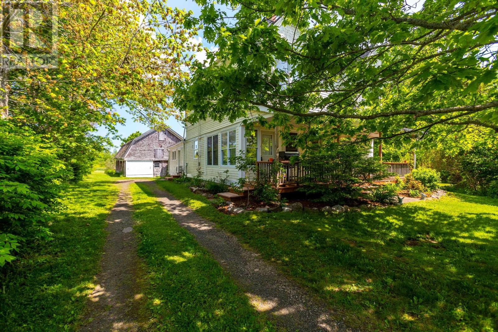 669 Main Street, Lawrencetown, Nova Scotia  B0S 1M0 - Photo 4 - 202513364