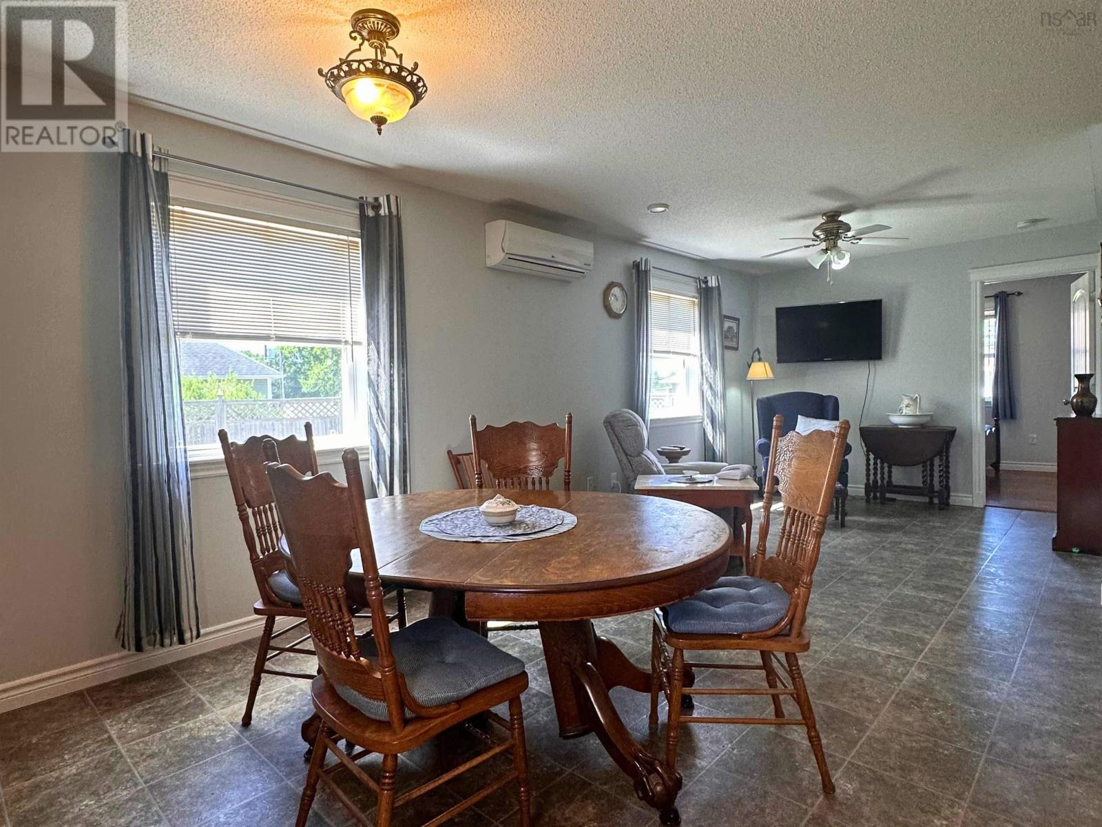 8 Dr Ernst Court, Bridgewater, Nova Scotia  B4V 9A3 - Photo 10 - 202516117