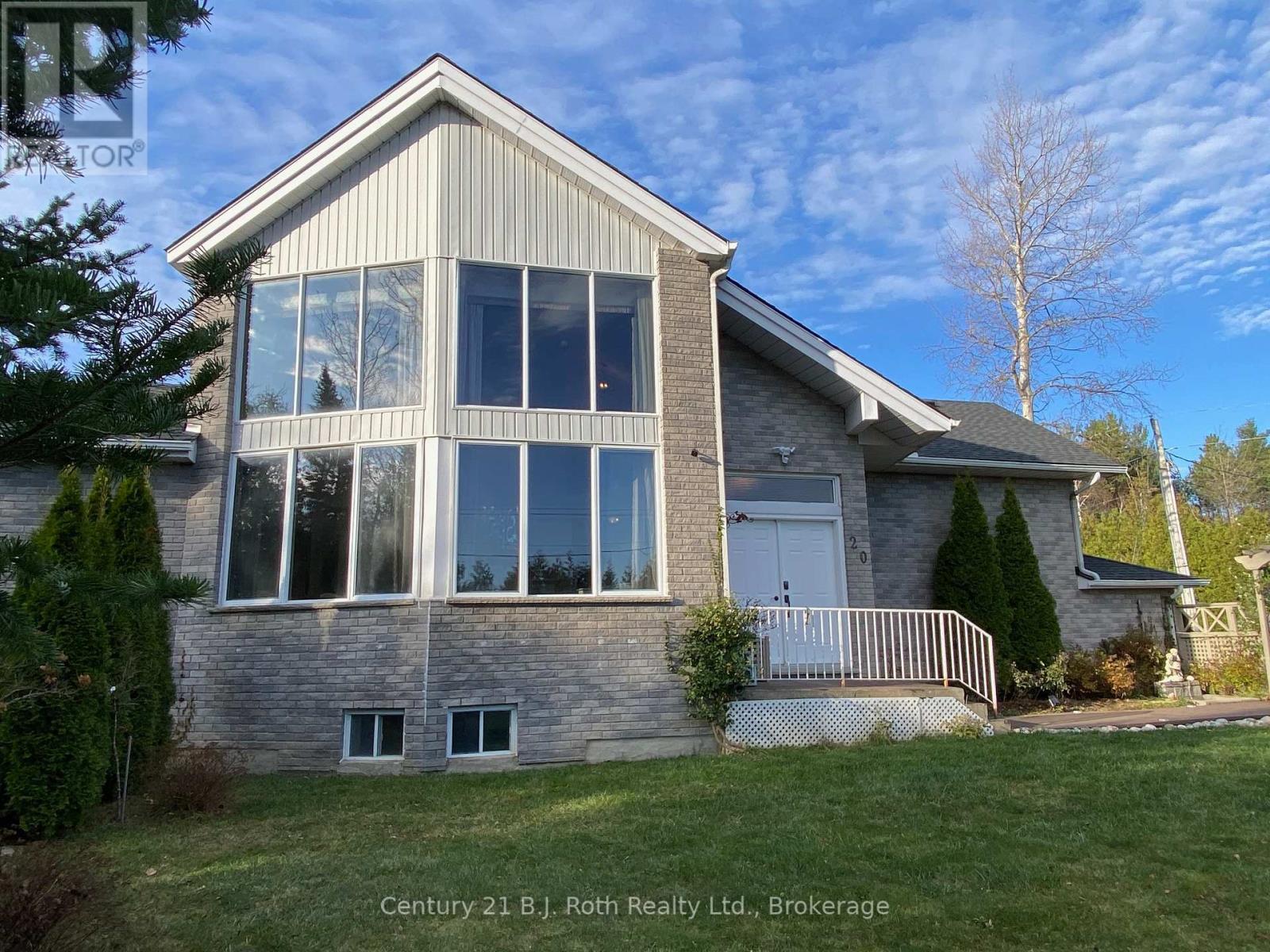 20 Grant Avenue, Tiny, Ontario  L0L 1P1 - Photo 24 - S12246930