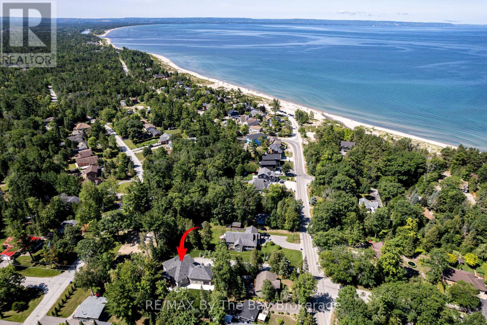 833 Eastdale Drive, Wasaga Beach, Ontario  L9Z 2R5 - Photo 3 - S12255318