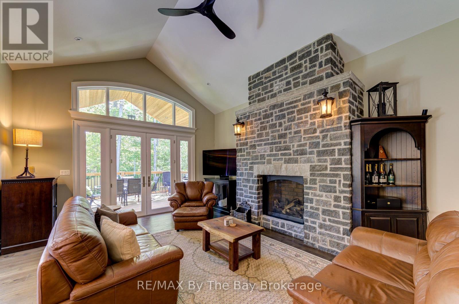 833 Eastdale Drive, Wasaga Beach, Ontario  L9Z 2R5 - Photo 8 - S12255318