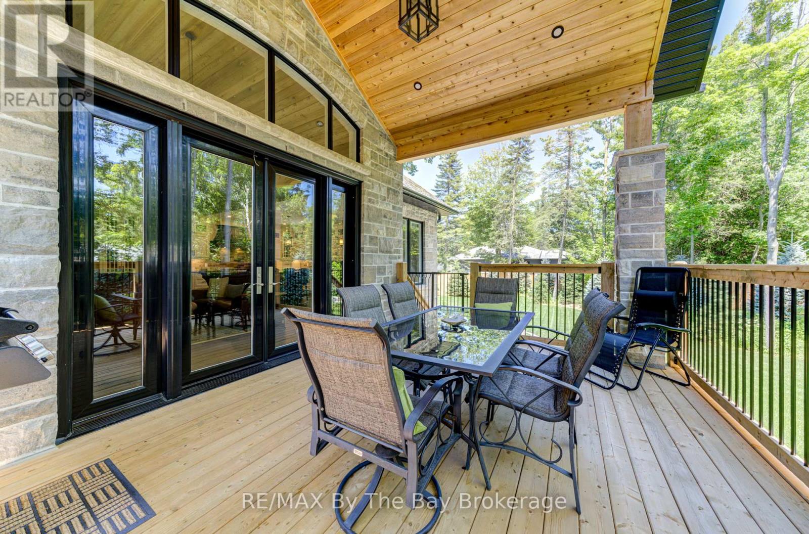 833 Eastdale Drive, Wasaga Beach, Ontario  L9Z 2R5 - Photo 9 - S12255318