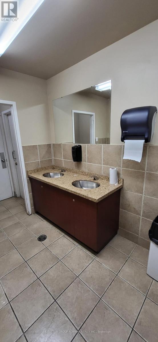 201 - 1001 Finch Avenue W, Toronto, Ontario  M3J 2C7 - Photo 15 - W12315712
