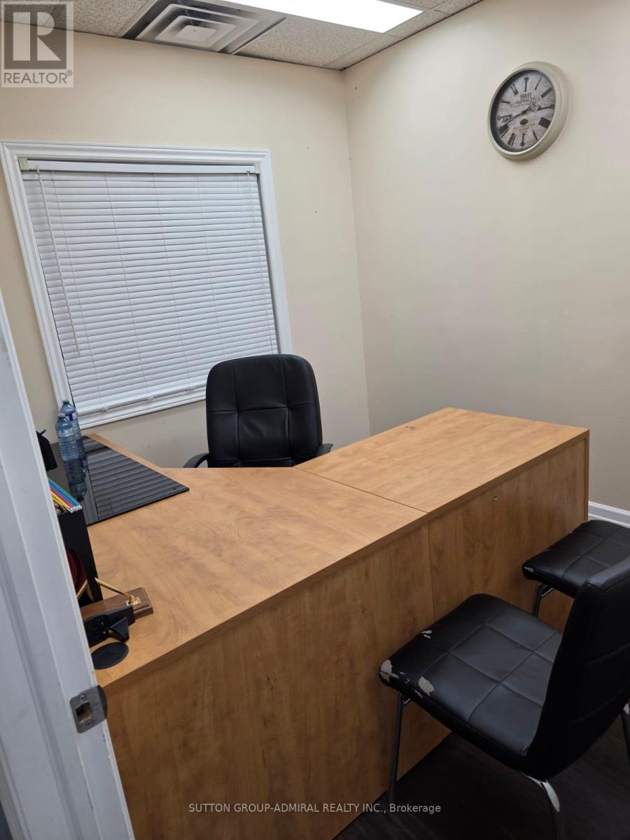 201 - 1001 Finch Avenue W, Toronto, Ontario  M3J 2C7 - Photo 7 - W12315712
