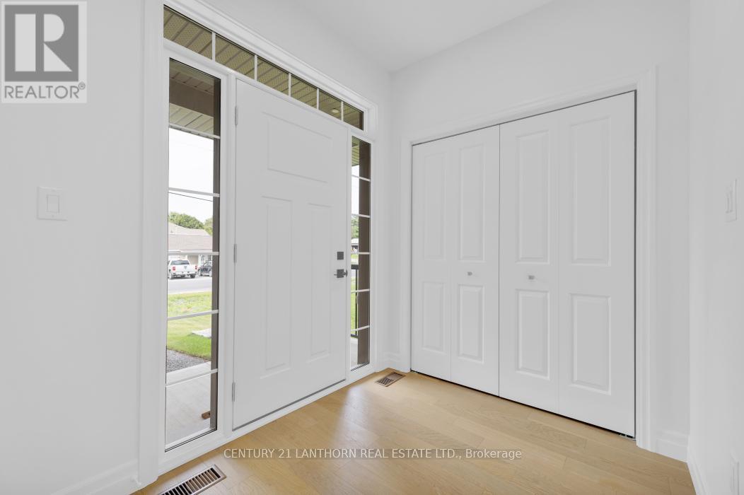 67 Seymour Street W, Centre Hastings, Ontario  K0K 2K0 - Photo 8 - X12319071