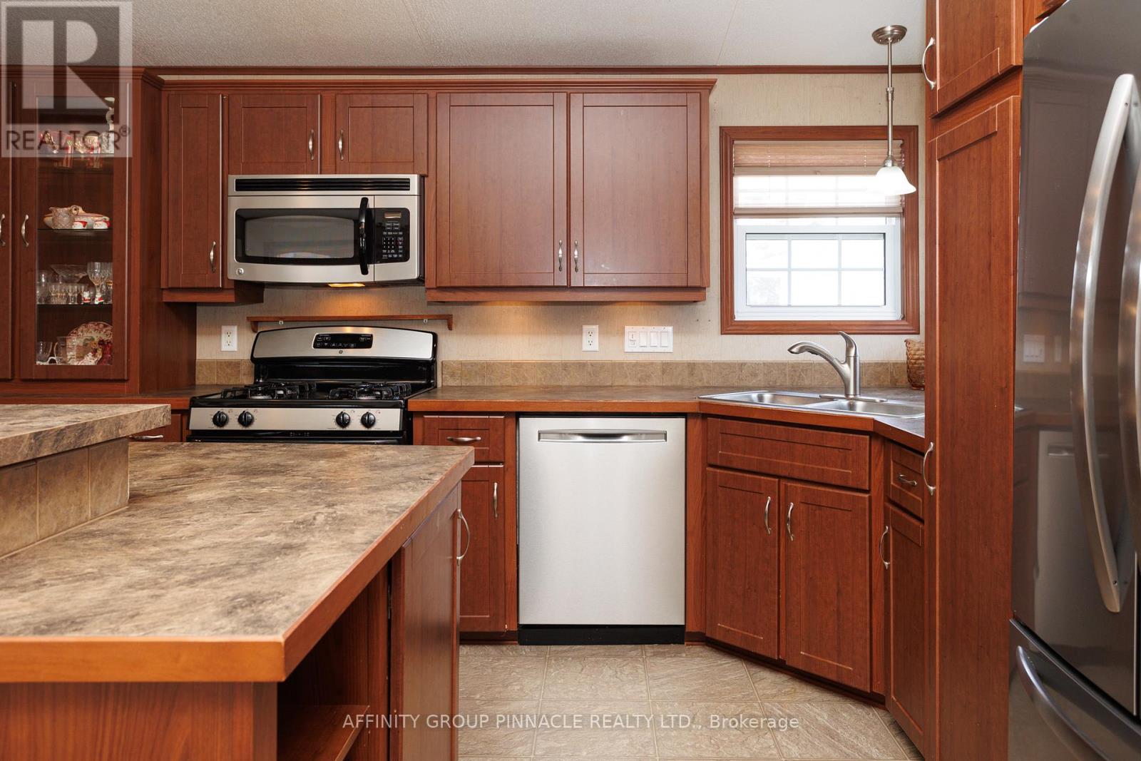 20 Creekside Circle, Kawartha Lakes, Ontario K0M 1L0 - Photo 19 - X12319073