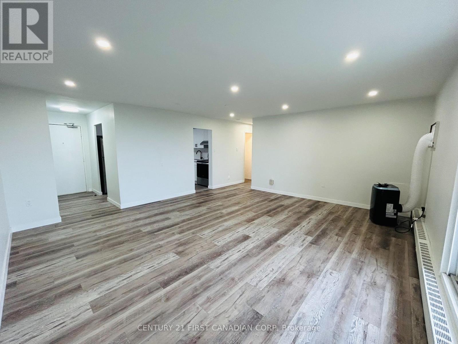 802 - 573 Mornington Avenue, London East, Ontario  N5Y 4T9 - Photo 6 - X12319048