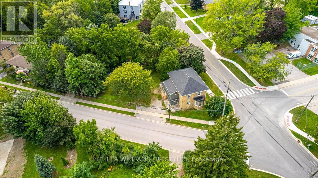 41 Broadway Street, Lambton Shores, Ontario  N0N 1J0 - Photo 3 - X12319088