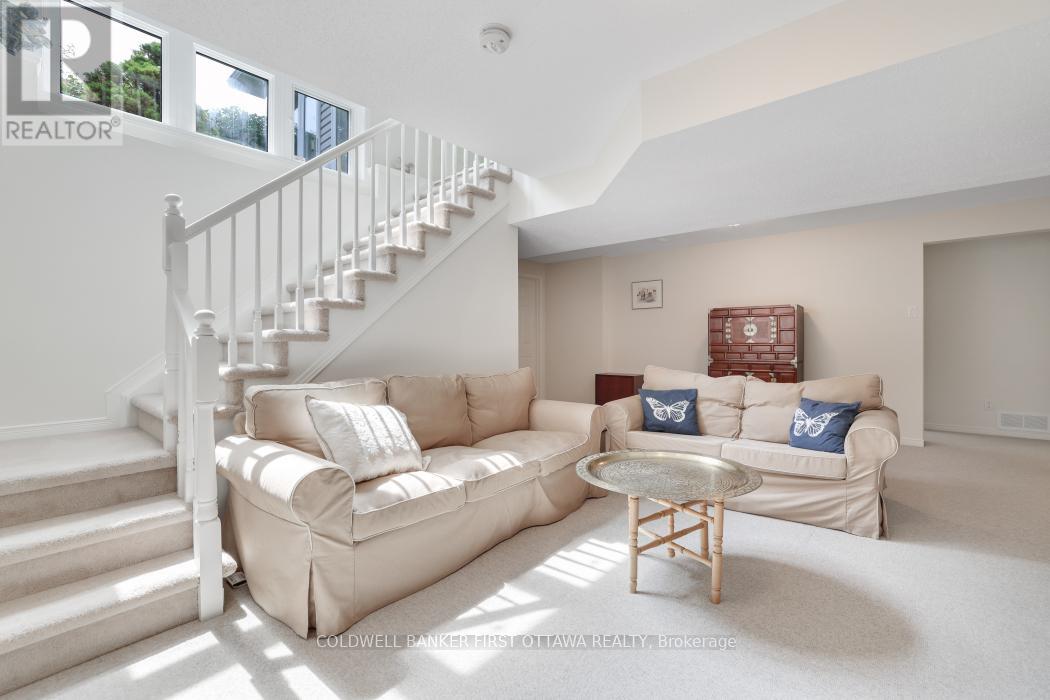 10 Ladybirds Crescent, Ottawa, Ontario  K2S 1Z6 - Photo 28 - X12319036