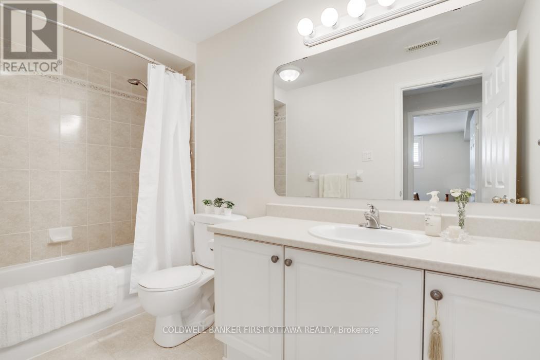 10 Ladybirds Crescent, Ottawa, Ontario  K2S 1Z6 - Photo 34 - X12319036