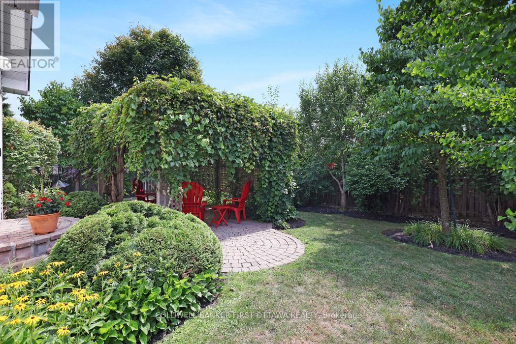 10 Ladybirds Crescent, Ottawa, Ontario  K2S 1Z6 - Photo 36 - X12319036