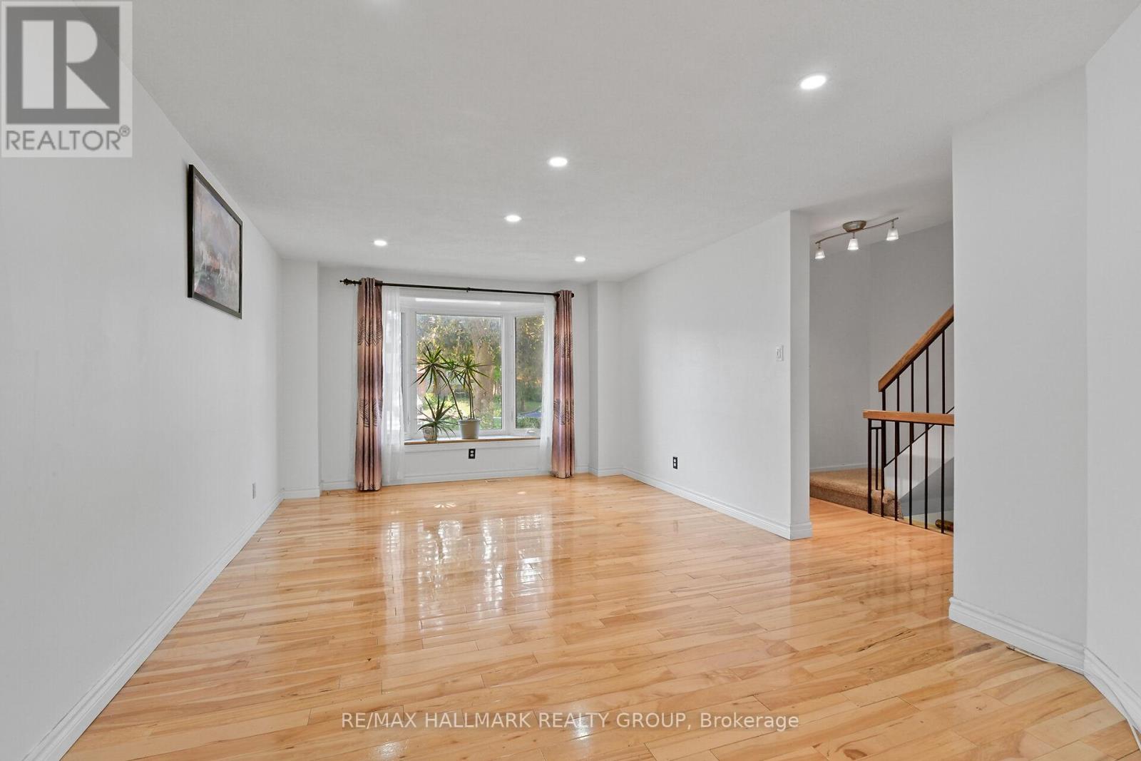 Property at 1089 BARWELL AVENUE image 2
