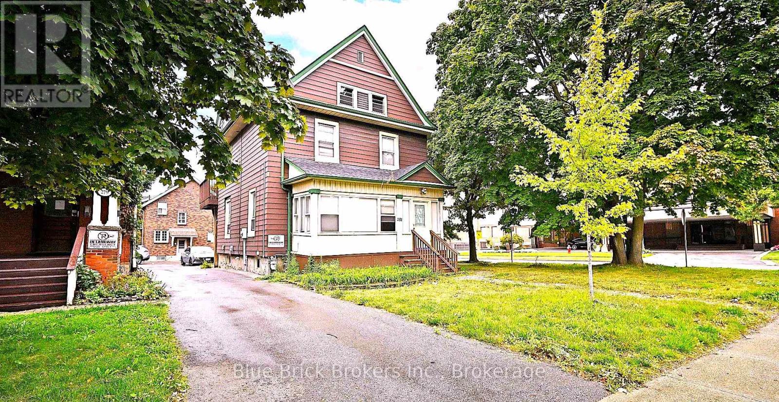 Property at 281 MAIN STREET N image 1