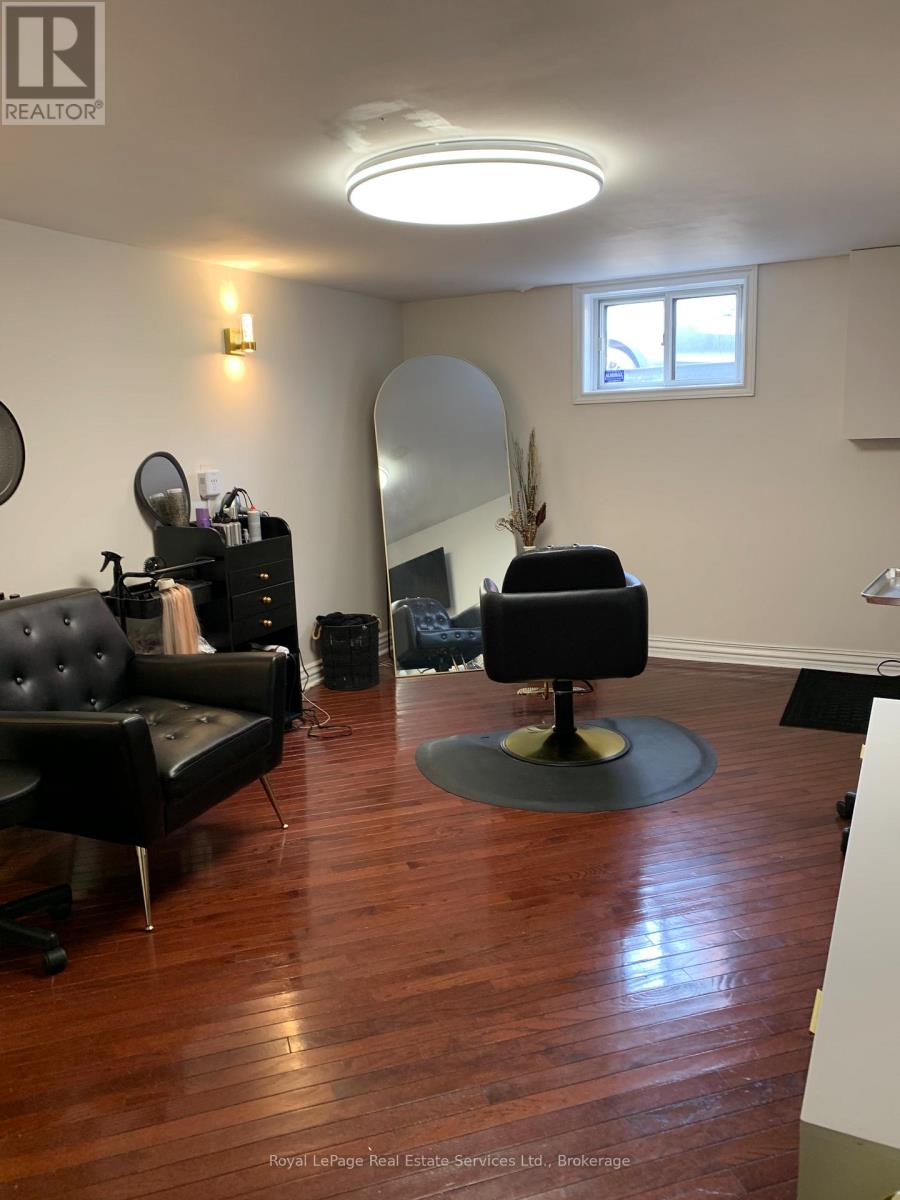 Lower Unit - 197 Broadway Street, Mississauga, Ontario  L5M 1H8 - Photo 12 - W12319114