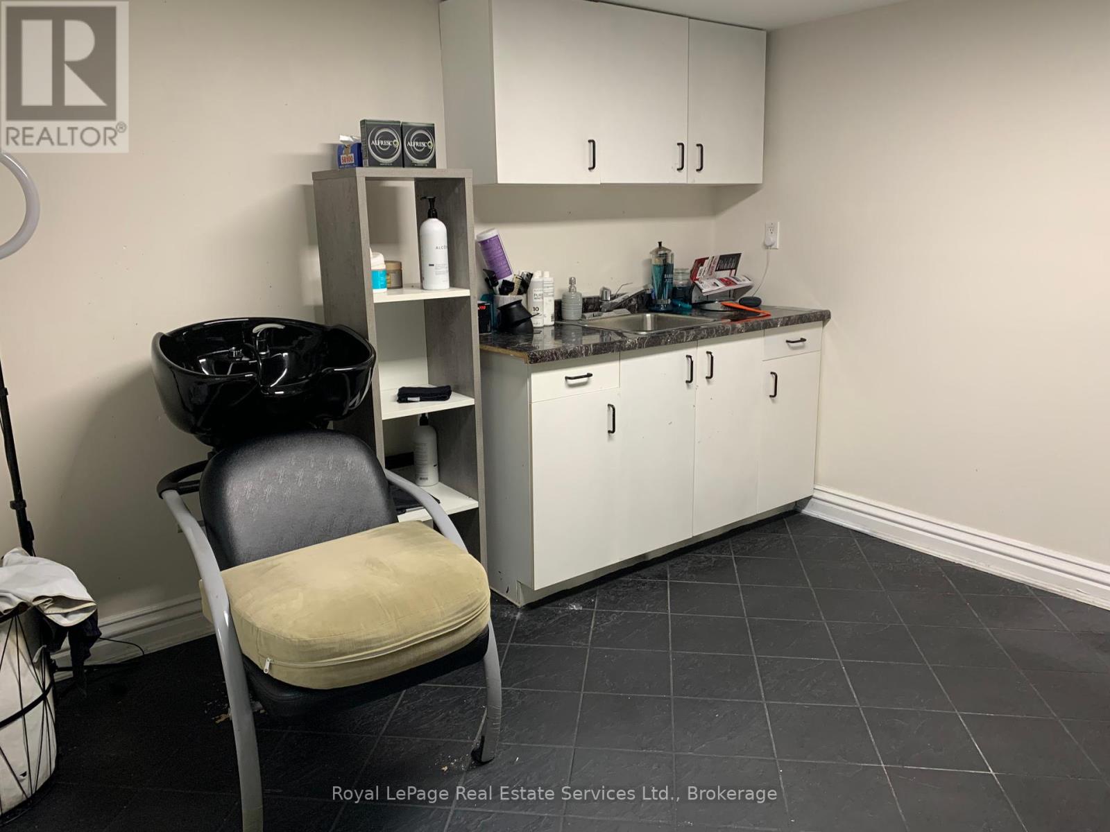 Lower Unit - 197 Broadway Street, Mississauga, Ontario  L5M 1H8 - Photo 6 - W12319114