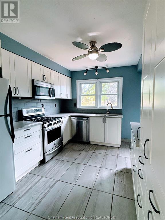 Property at 631 WALLACE AVENUE image 3