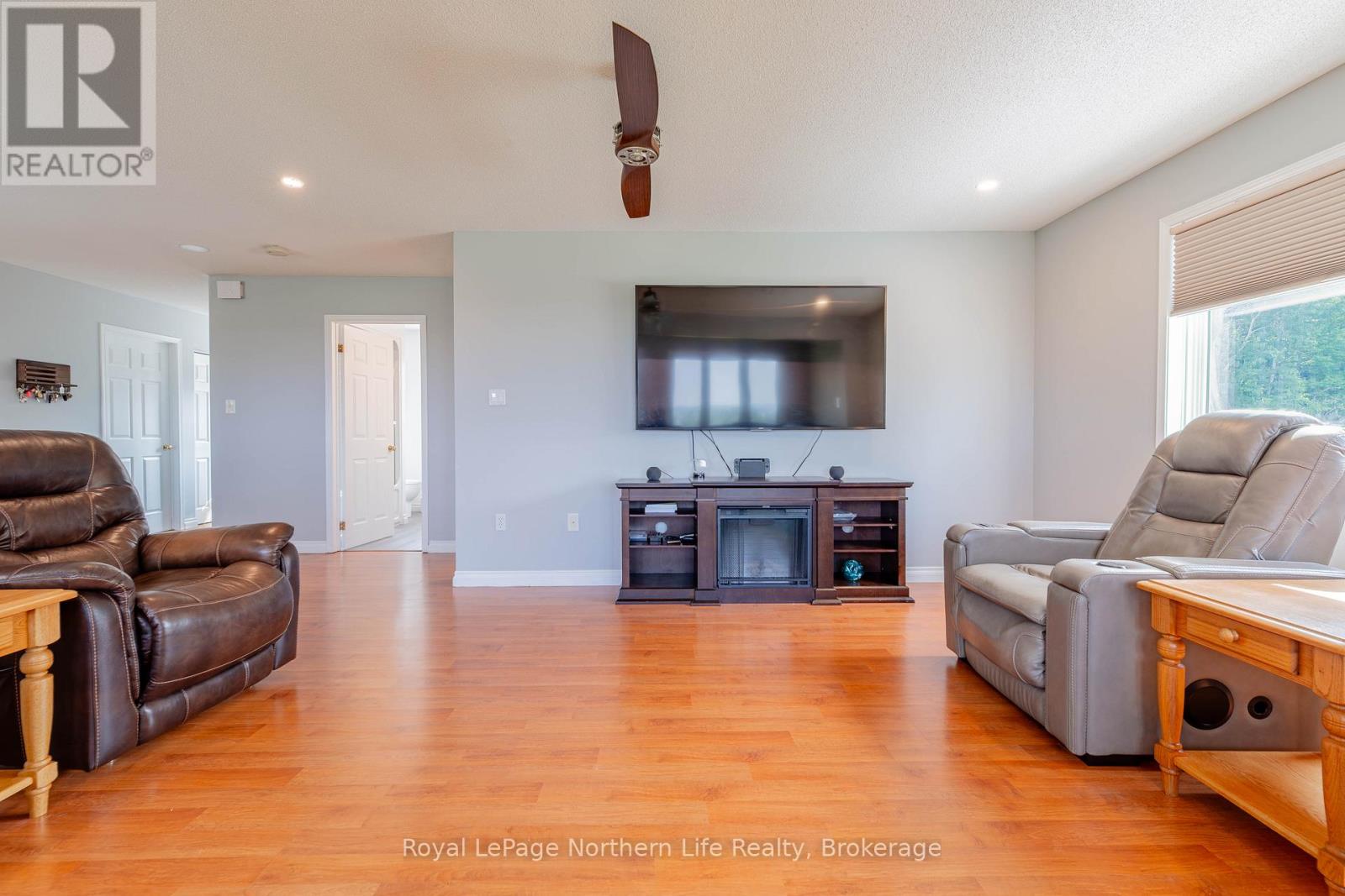 13 Sunnyside Road, Bonfield, Ontario P0H 1K0 - Photo 10 - X12318253