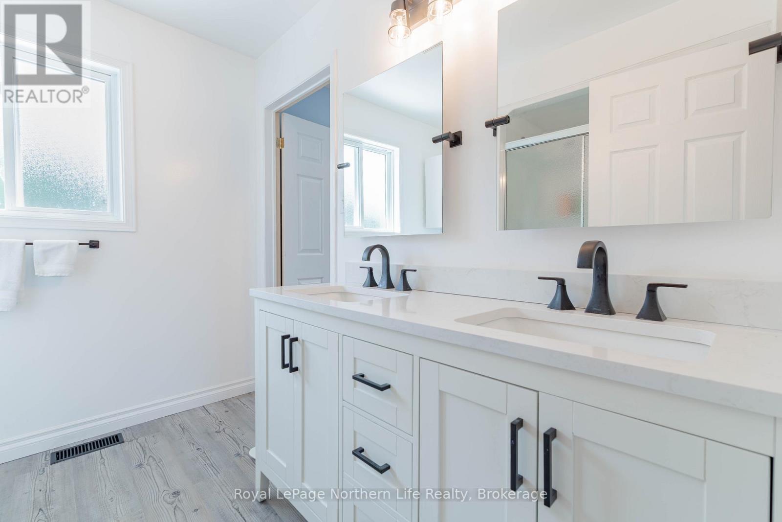 13 Sunnyside Road, Bonfield, Ontario P0H 1K0 - Photo 22 - X12318253