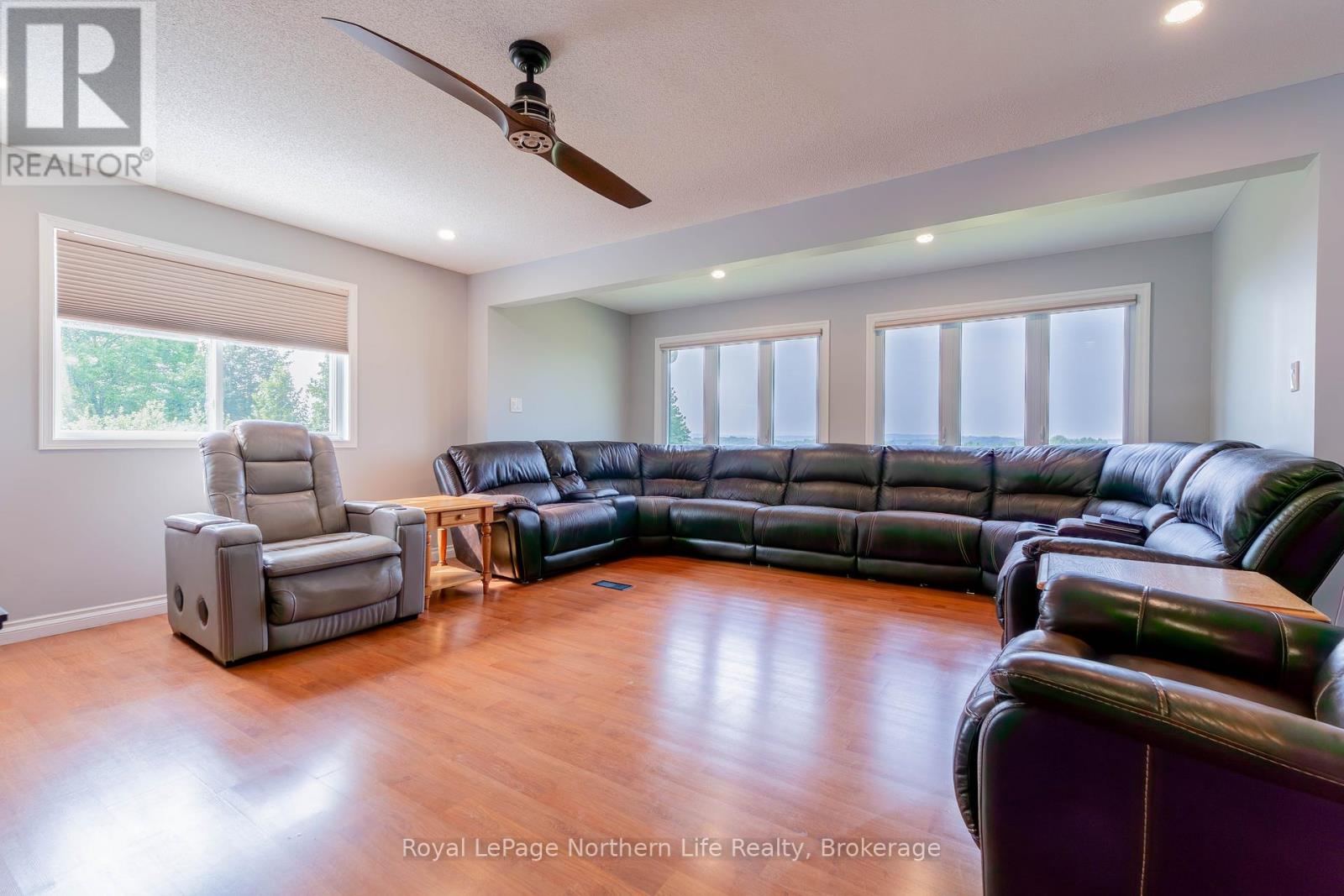 13 Sunnyside Road, Bonfield, Ontario P0H 1K0 - Photo 8 - X12318253