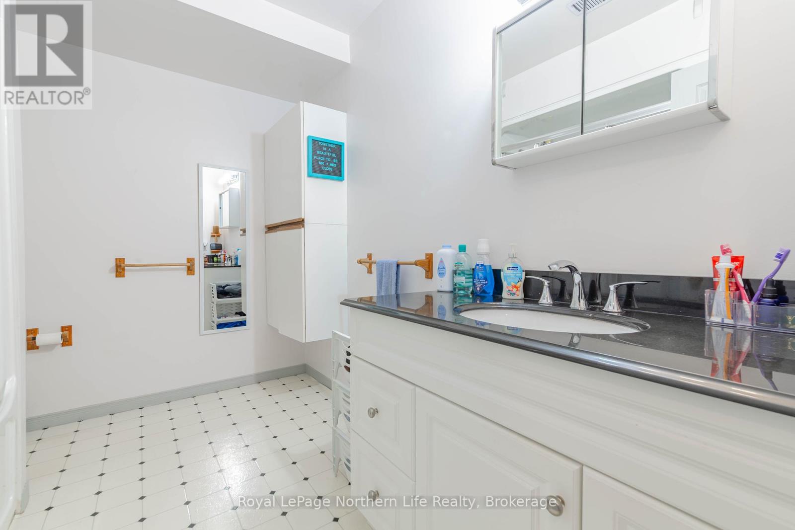 13 Sunnyside Road, Bonfield, Ontario P0H 1K0 - Photo 33 - X12318253