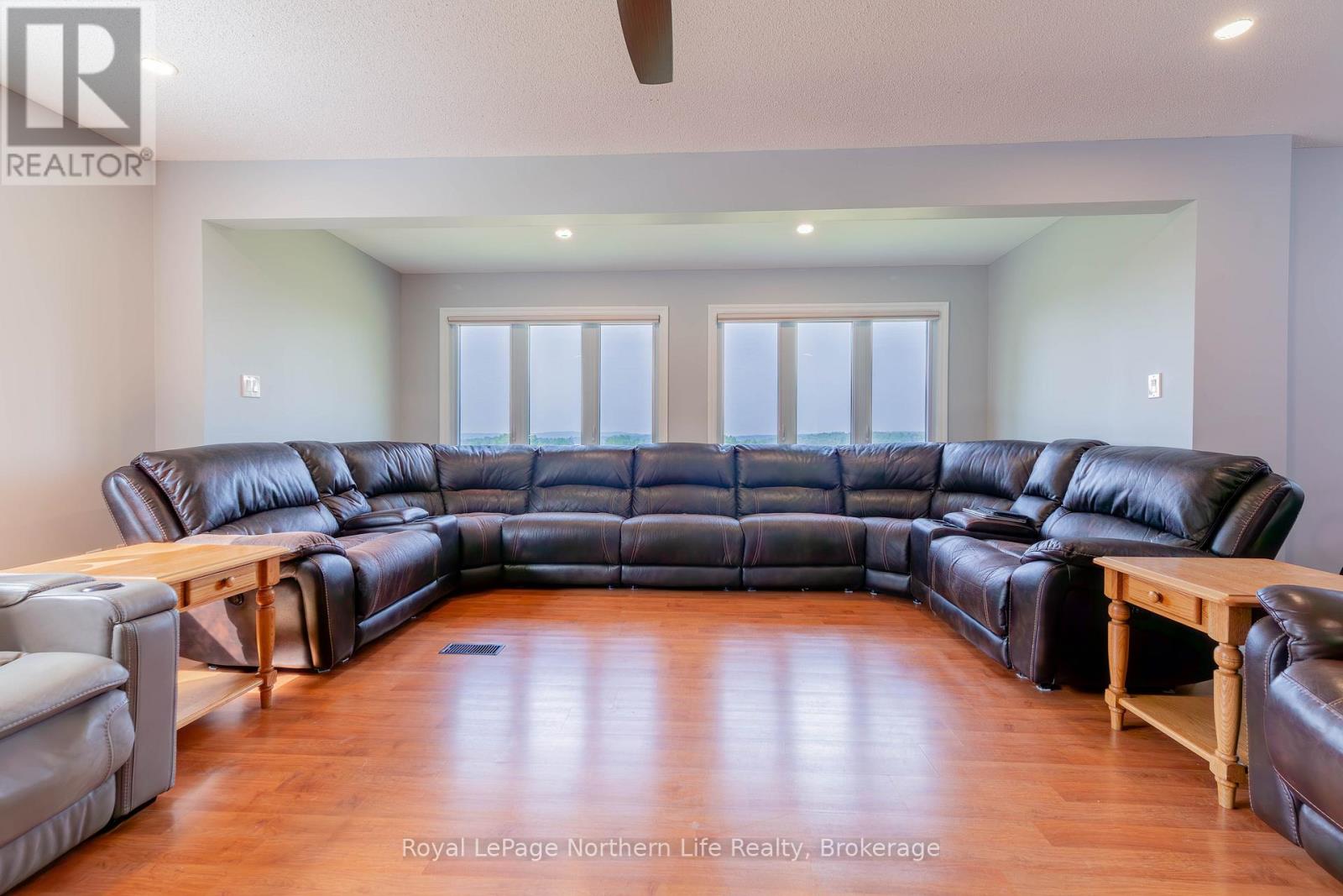 13 Sunnyside Road, Bonfield, Ontario P0H 1K0 - Photo 9 - X12318253