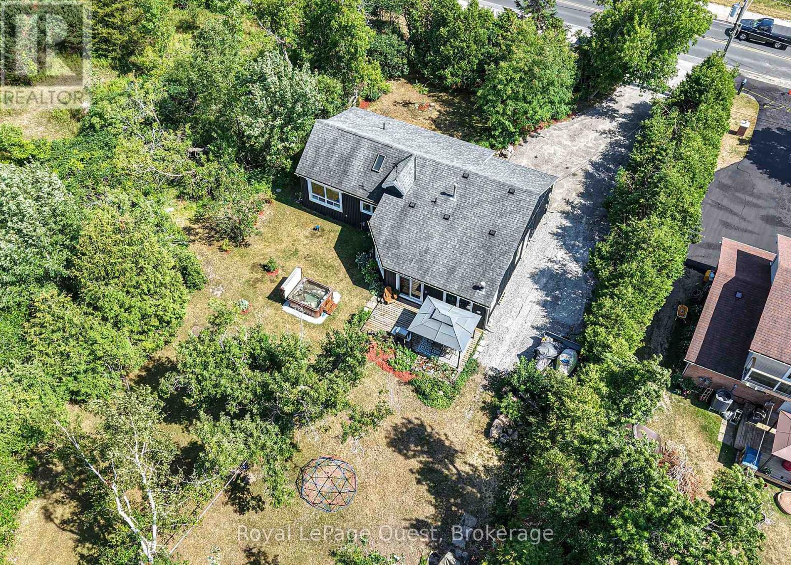 829 Memorial Avenue, Orillia, Ontario  L3V 0T7 - Photo 4 - S12319146